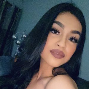 Meet your Posher, Ambar